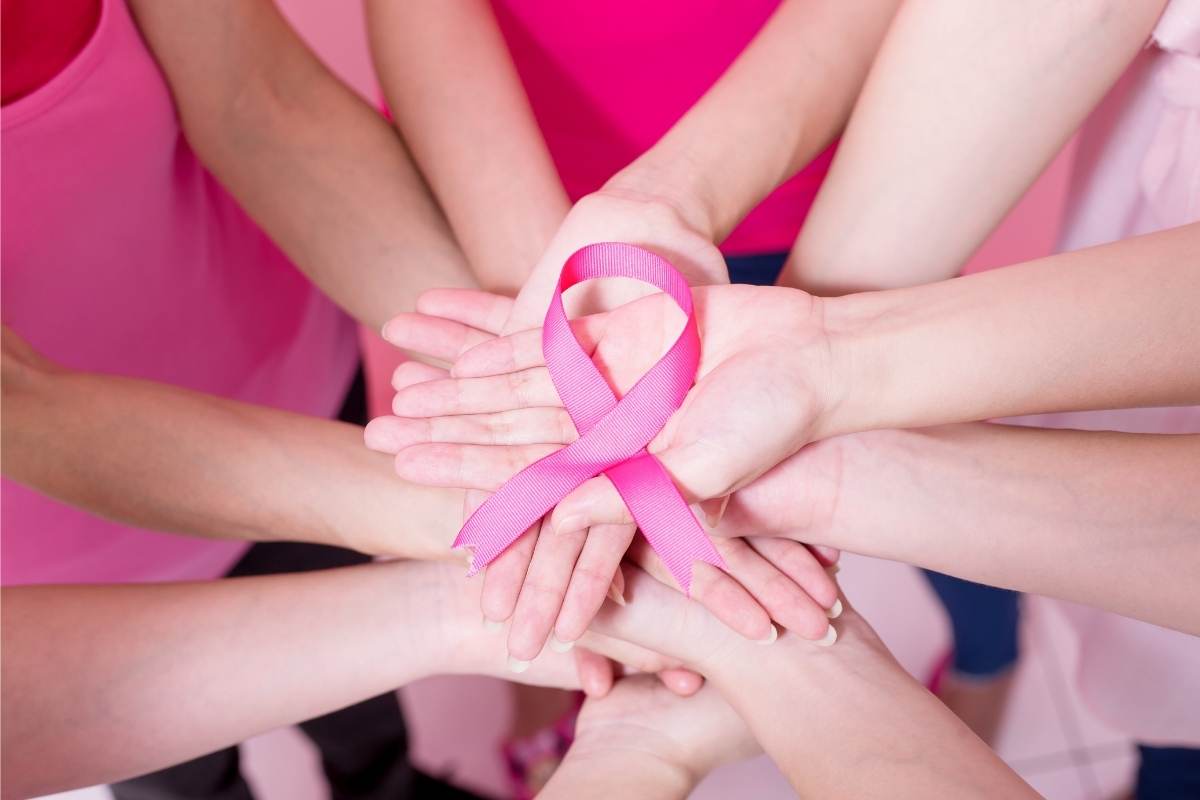 Você sabe quais os principais sintomas do câncer de mama?
